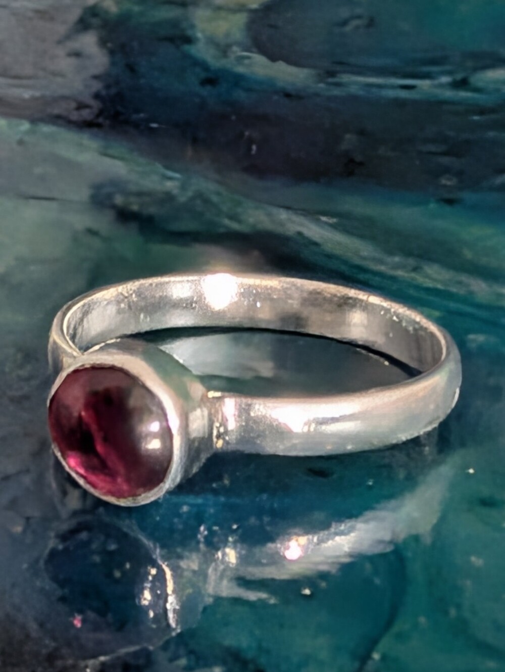 Genuine Garnet Solid Sterling Silver Ring Size 9.5 - Picture 2 of 12